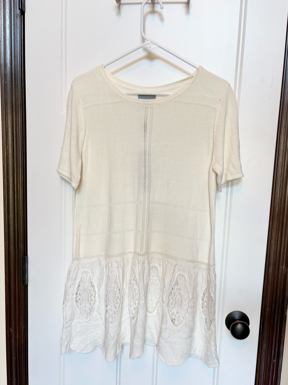 Joseph A Ivory Cream Ecru Lace Trim Peplum Knit Top / Mini Dress Tunic sz Medium